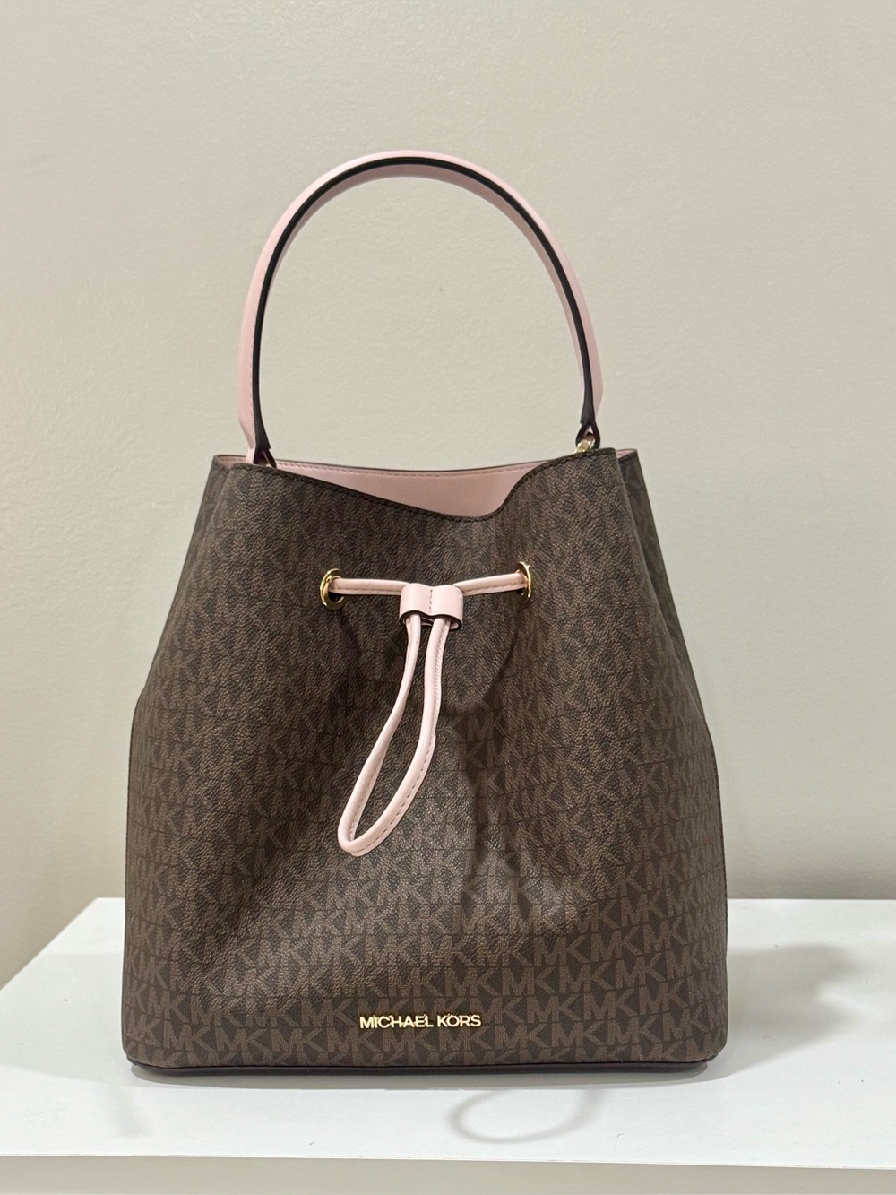 NWT Michael Kors Signature Brown & Pink Bucket Shoulder Bag | Crossbody Strap In